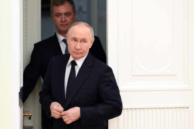 Russia sees chance it may benefit from Middle East war