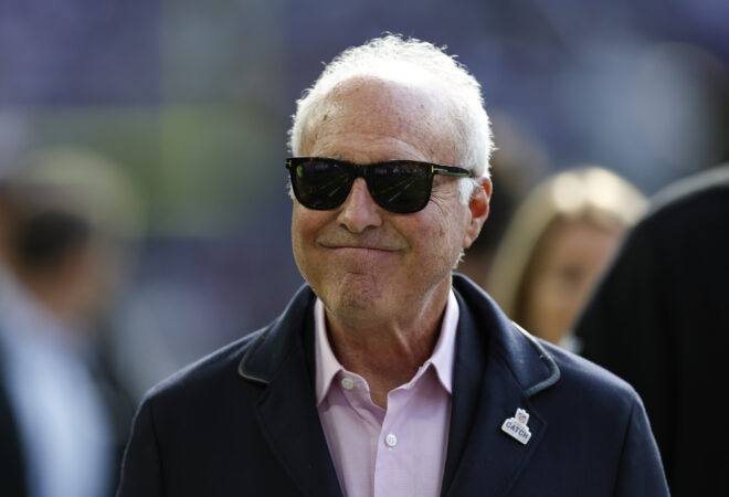 Eagles owner Jeffrey Lurie calls the Linc ‘wonderful,’ but won’t rule out leaving South Philly amid stadium research