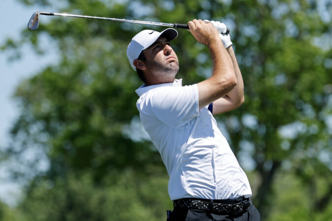 A wild Saturday stampede of stars validates the PGA Championship and Aronimink