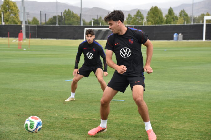 Gio Reyna (right) at work during Monday's U.S. men's soccer team practice.