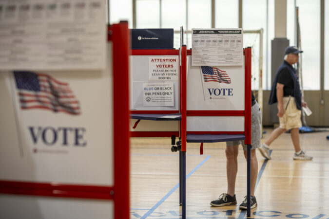 With time running out, Trump digs in on changing midterm election rules