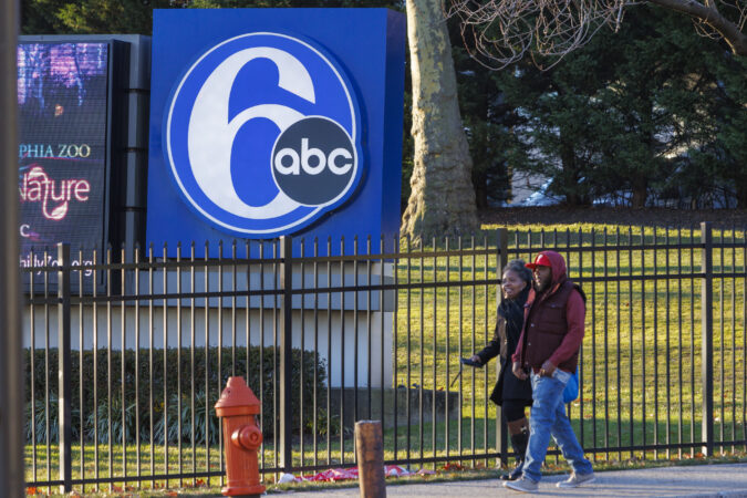 6abc is warning viewers about the FCC taking away its TV license. Here’s what’s going on.