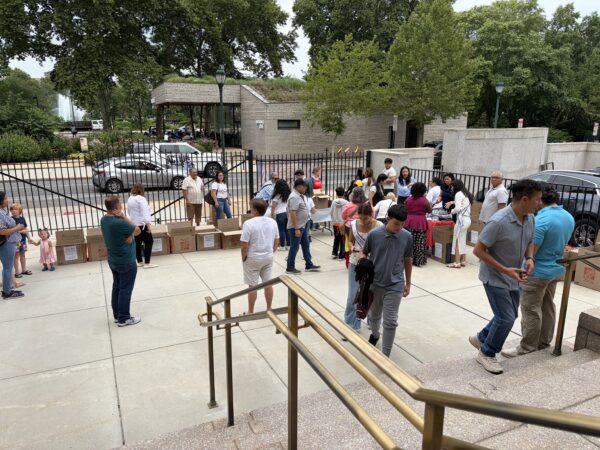 Philadelphia-area Venezuelans are donating rescue tools and medicine to aid victims of massive earthquakes