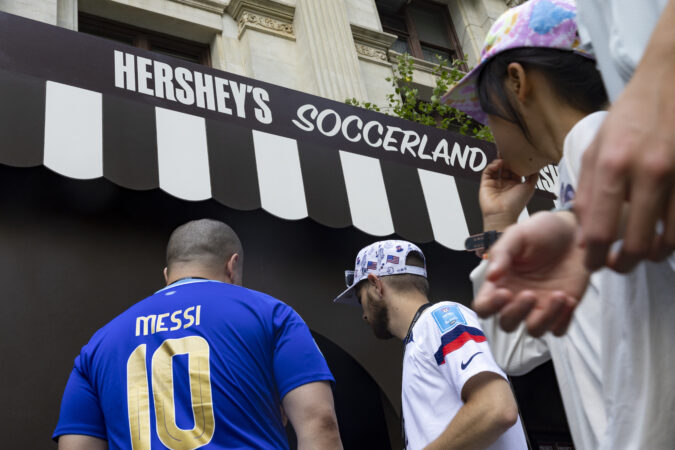 Hershey’s celebrates U.S. Soccer star Christian Pulisic with pop-up ‘Soccerland’ at Dilworth Park