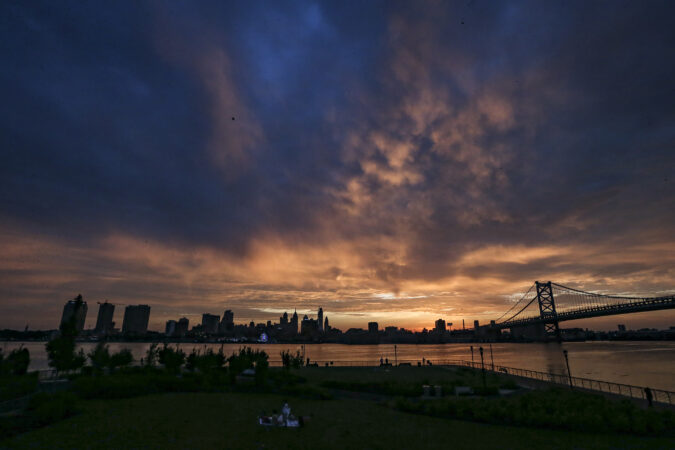 Summer arrives officially Sunday in Philly, with El Niño, drought, and the moon as major players