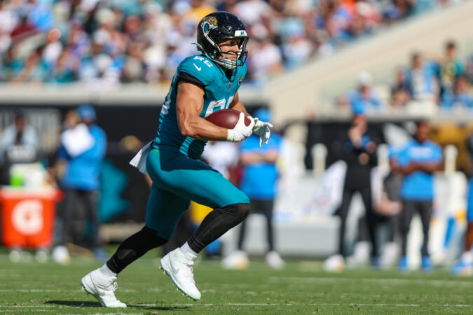 Eagles newcomers ‘26: Are veteran adds Johnny Mundt, Ta’Quon Graham in for long Philly stays?