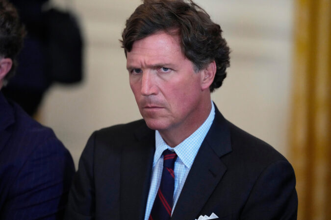 Tucker Carlson, who broke with Trump, plans to ‘help build a third party’