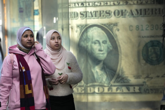 Dollar hits 13-month high as foreign investors overlook worries about Trump