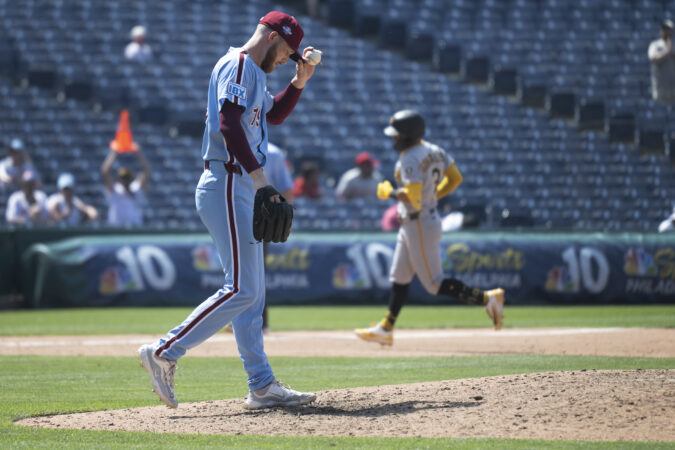 Pirates torch Phillies’ bullpen to win series finale ahead of nine-game trip